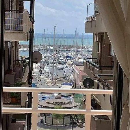 Appartamento Sul Porto Nettuno Bagian luar foto