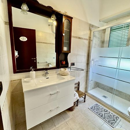 Appartamento Sul Porto Nettuno Bagian luar foto
