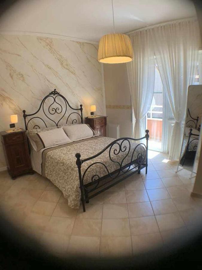 Appartamento Sul Porto Nettuno Bagian luar foto